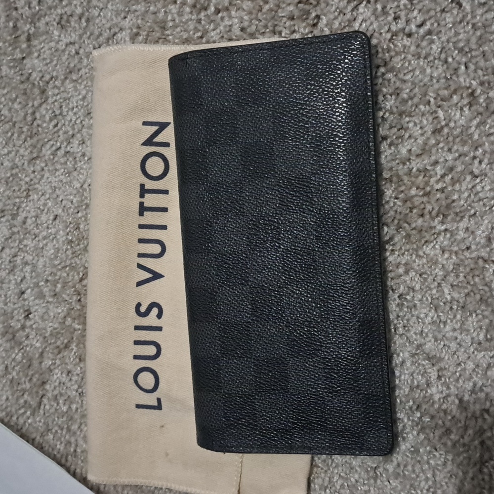 Men's  Louis Vuitton Damier Graphite Continental Wallet - Picture 12 of 14